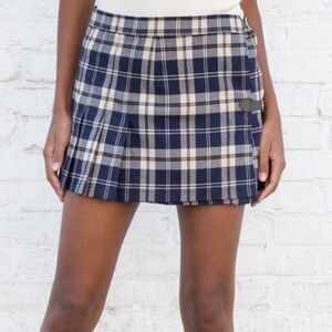 Brandy Melville Dana buckle skirt